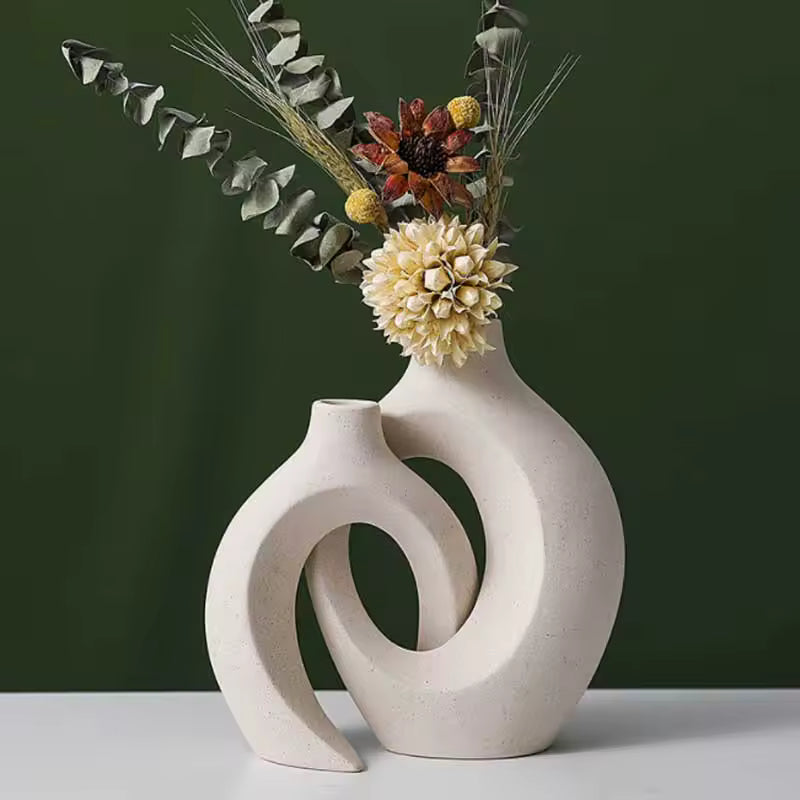 modern living room vase decor